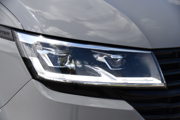Volkswagen Transporter 2.0 TDI L1H1 30 Bulli Virtual, Adaptieve Cruise, Camera, Carplay, 199pk, Automaat, Trekhaak, LED, Stoelverwarming, Trekhaak, Uniek!