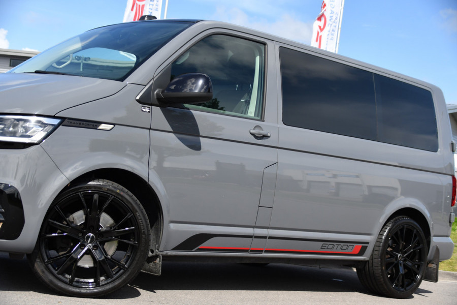 Volkswagen Transporter 2.0 TDI L1H1 30 Bulli Virtual, Adaptieve Cruise, Camera, Carplay, 199pk, Automaat, Trekhaak, LED, Stoelverwarming, Trekhaak, Uniek!