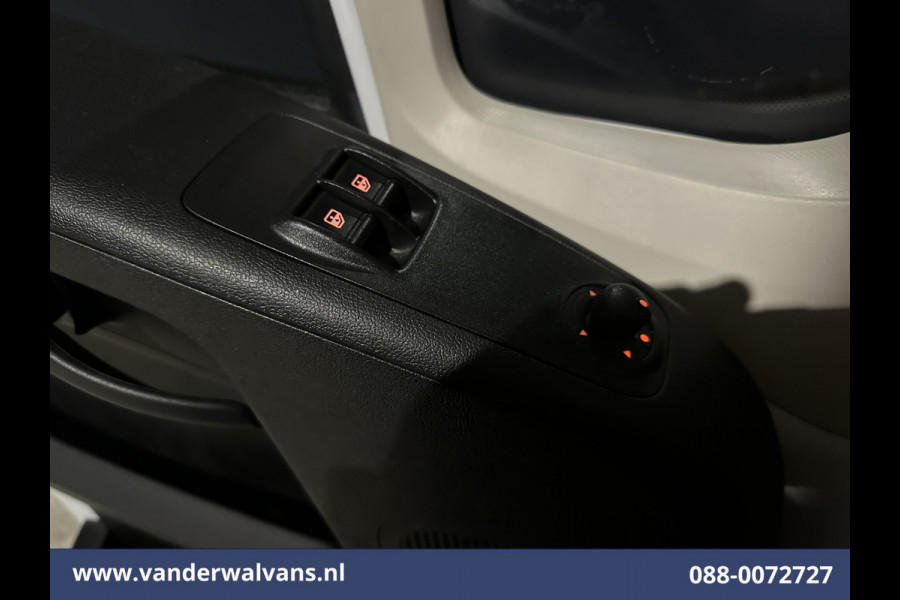 Peugeot Boxer 2.2 BlueHDi 141pk Bakwagen 436cm Lang Laadklep Euro6 Airco | 1055kg laadvermogen | Cruisecontrol Bijrijdersbank.