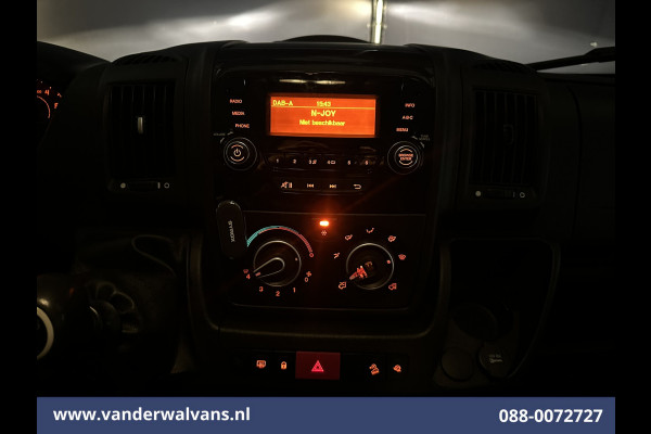 Peugeot Boxer 2.2 BlueHDi 141pk Bakwagen 436cm Lang Laadklep Euro6 Airco | Cruisecontrol | 955kg laadvermogen Bijrijdersbank