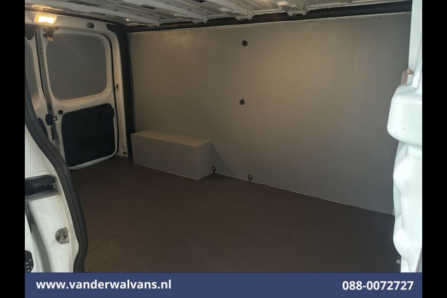 Renault Trafic 2.0 dCi 120pk L2H1 Euro6 Airco | LED | Cruisecontrol | Parkeersensoren Bijrijdersbank