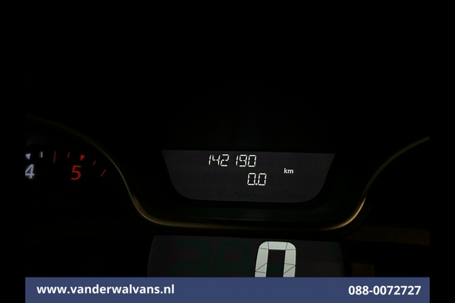 Renault Trafic 2.0 dCi 120pk L2H1 Euro6 Airco | LED | Cruisecontrol | Parkeersensoren Bijrijdersbank