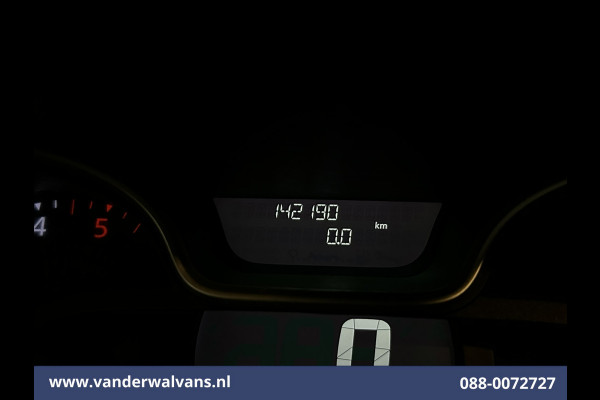 Renault Trafic 2.0 dCi 120pk L2H1 Euro6 Airco | LED | Cruisecontrol | Parkeersensoren Bijrijdersbank