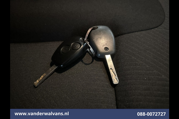 Renault Trafic 2.0 dCi 120pk L2H1 Euro6 Airco | LED | Cruisecontrol | Parkeersensoren Bijrijdersbank