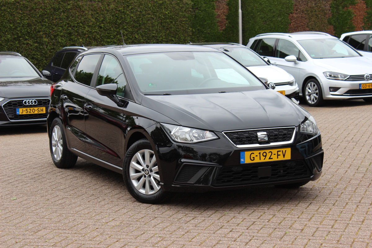 Seat Ibiza 1.0 TSI Style Business Intense / Camera / CarPlay / Navigatie / 15'' / Getint glas / Cruise Control