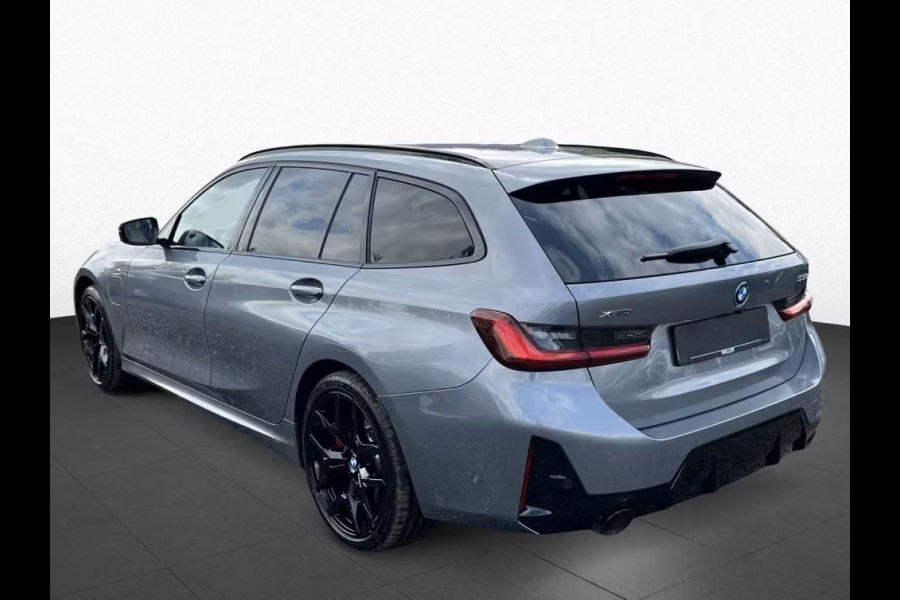 BMW 3 Serie Touring 330e xDrive M-SPORT Pro ** AD. LED, BEIGE LEDER, TREKH, PANO, MEM, H&K, 19-inch LMV ** Ex BMW-AG ** ** INFORMEER OOK NAAR ONZE AANTREKKELIJKE FINANCIAL-LEASE TARIEVEN **