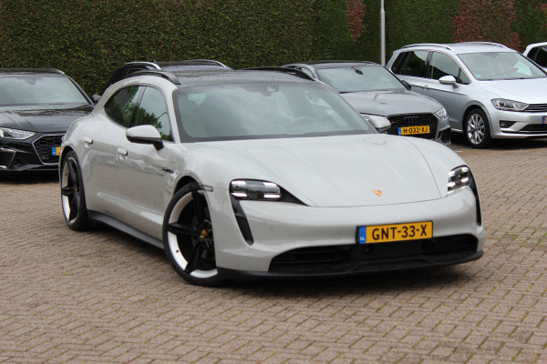 Porsche Taycan Sport Turismo 4S 93 kWh / SoH 91,9% / Panoramadak / 360Camera / Head-up / Accu Performance+ / 21'' / Achterasbesturing / Luchtvering / Keyless / Stoel+Stuurverwarming / DAB / ACC