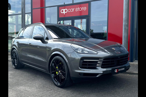 Porsche Cayenne 3.0 E-Hybrid | Panorama | Luchtvering | Bose | Dodehoek sensor | Stoel ventilatie | Sport Chrono
