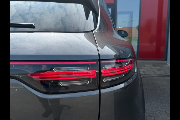 Porsche Cayenne 3.0 E-Hybrid | Panorama | Luchtvering | Bose | Dodehoek sensor | Stoel ventilatie | Sport Chrono