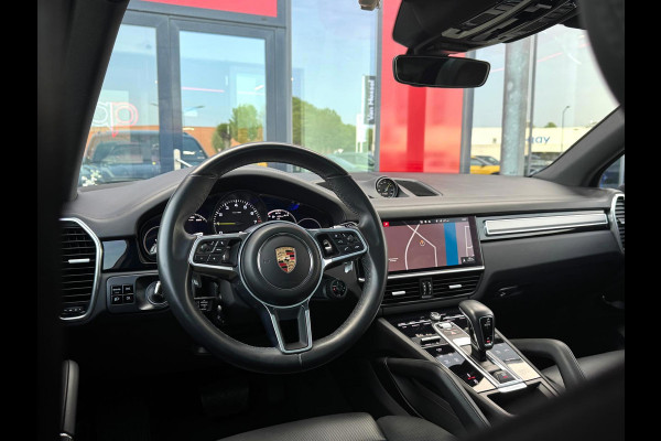 Porsche Cayenne 3.0 E-Hybrid | Panorama | Luchtvering | Bose | Dodehoek sensor | Stoel ventilatie | Sport Chrono