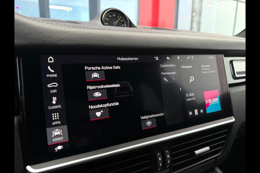 Porsche Cayenne 3.0 E-Hybrid | Panorama | Luchtvering | Bose | Dodehoek sensor | Stoel ventilatie | Sport Chrono