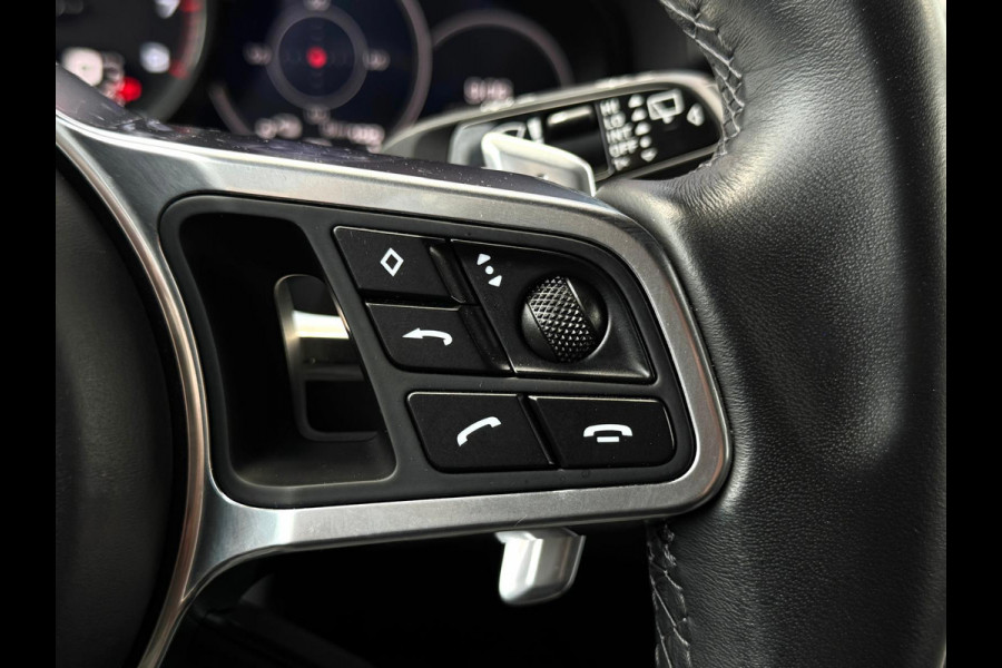 Porsche Cayenne 3.0 E-Hybrid | Panorama | Luchtvering | Bose | Dodehoek sensor | Stoel ventilatie | Sport Chrono