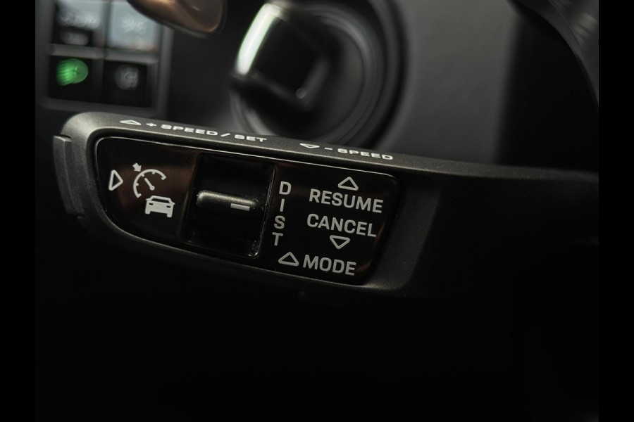 Porsche Cayenne 3.0 E-Hybrid | Panorama | Luchtvering | Bose | Dodehoek sensor | Stoel ventilatie | Sport Chrono