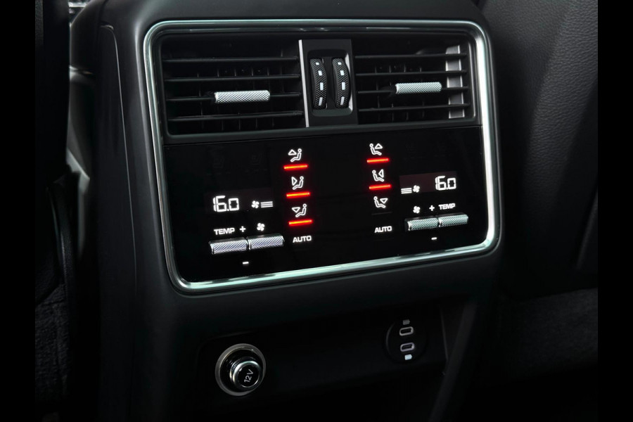 Porsche Cayenne 3.0 E-Hybrid | Panorama | Luchtvering | Bose | Dodehoek sensor | Stoel ventilatie | Sport Chrono