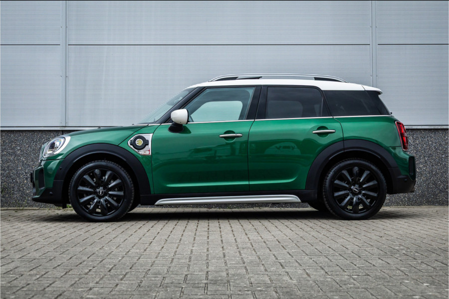MINI Countryman Cooper S E ALL4 Pano / Adaptieve cruise / Leder / 18inch / Camera /