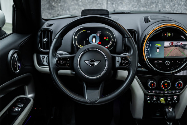 MINI Countryman Cooper S E ALL4 Pano / Adaptieve cruise / Leder / 18inch / Camera /