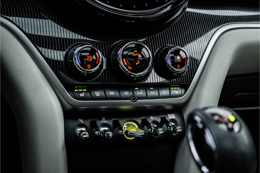 MINI Countryman Cooper S E ALL4 Pano / Adaptieve cruise / Leder / 18inch / Camera /