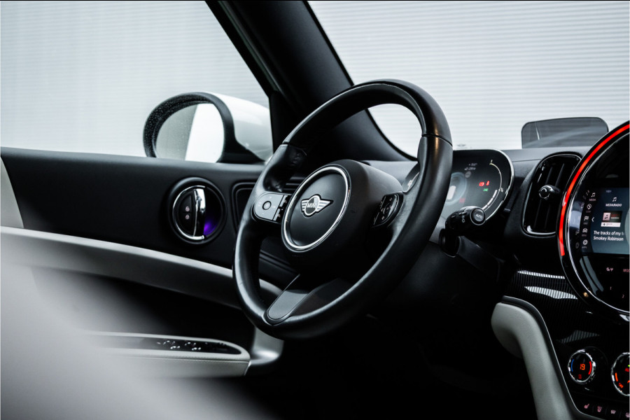 MINI Countryman Cooper S E ALL4 Pano / Adaptieve cruise / Leder / 18inch / Camera /