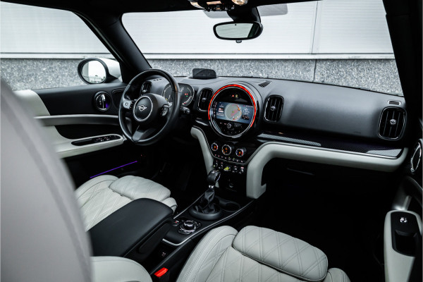 MINI Countryman Cooper S E ALL4 Pano / Adaptieve cruise / Leder / 18inch / Camera /