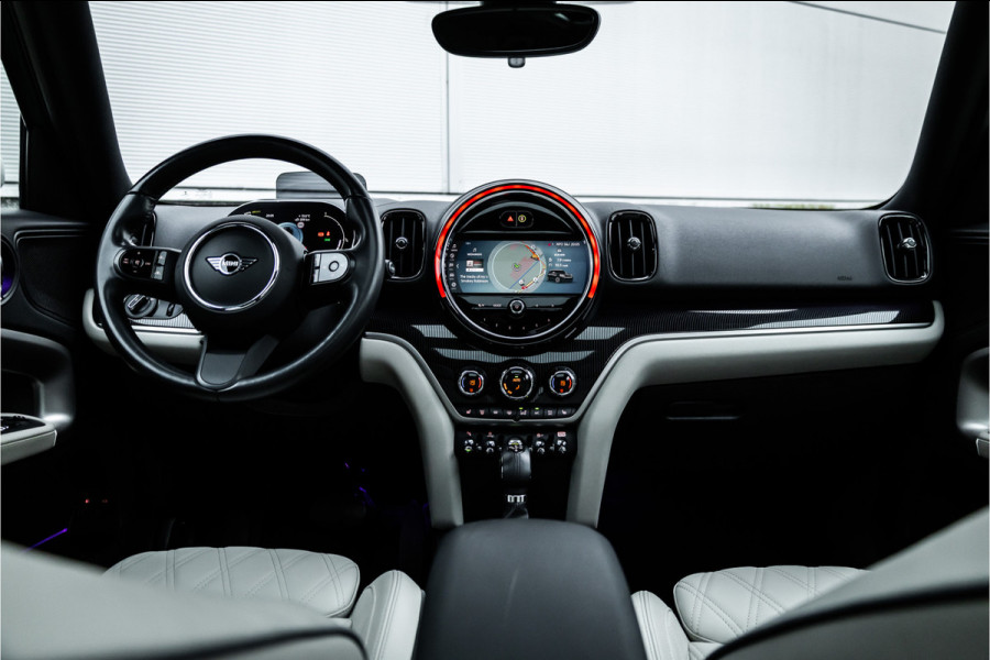 MINI Countryman Cooper S E ALL4 Pano / Adaptieve cruise / Leder / 18inch / Camera /