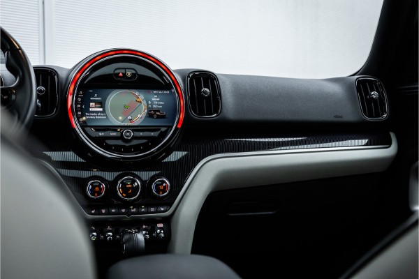 MINI Countryman Cooper S E ALL4 Pano / Adaptieve cruise / Leder / 18inch / Camera /