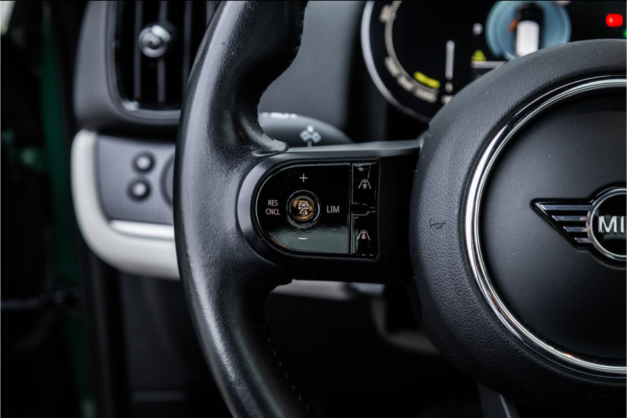 MINI Countryman Cooper S E ALL4 Pano / Adaptieve cruise / Leder / 18inch / Camera /
