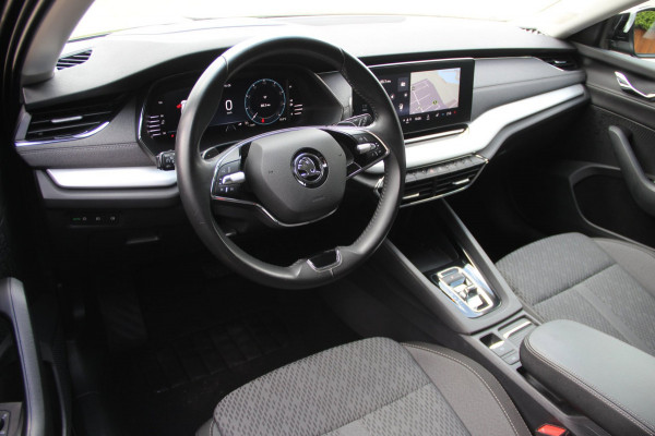 Škoda Octavia Combi 1.0 e-TSI Business Edition Plus | HUD | Keyless-Go | CarPlay | Cockpit |Camera | Stoelverw | LED |Trekhaak |