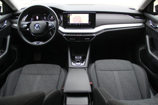Škoda Octavia Combi 1.0 e-TSI Business Edition Plus | HUD | Keyless-Go | CarPlay | Cockpit |Camera | Stoelverw | LED |Trekhaak |