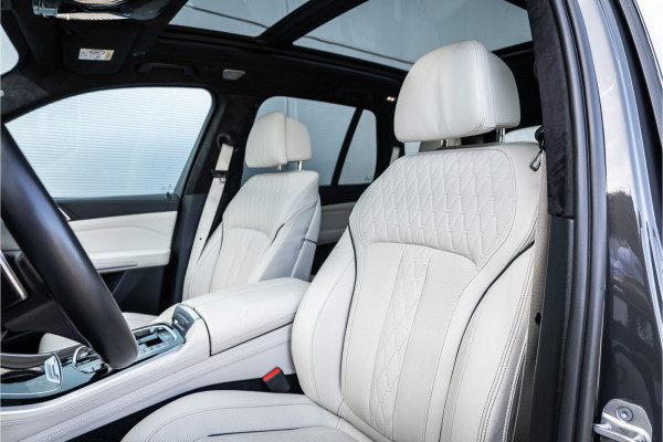BMW X5 xDrive45e M-Sport Dravitgrau Skylounge / Bowers & Wilkins / Achteras sturing / Individual / Alcantara Hemel /