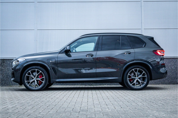 BMW X5 xDrive45e M-Sport Dravitgrau Skylounge / Bowers & Wilkins / Achteras sturing / Individual / Alcantara Hemel /