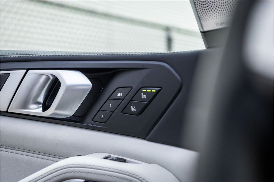 BMW X5 xDrive45e M-Sport Dravitgrau Skylounge / Bowers & Wilkins / Achteras sturing / Individual / Alcantara Hemel /