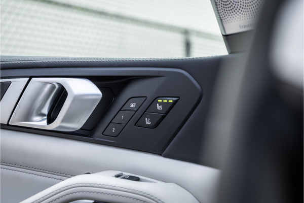 BMW X5 xDrive45e M-Sport Dravitgrau Skylounge / Bowers & Wilkins / Achteras sturing / Individual / Alcantara Hemel /
