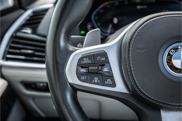 BMW X5 xDrive45e M-Sport Dravitgrau Skylounge / Bowers & Wilkins / Achteras sturing / Individual / Alcantara Hemel /