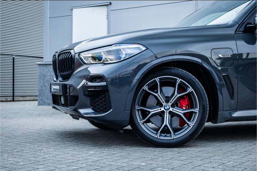 BMW X5 xDrive45e M-Sport Dravitgrau Skylounge / Bowers & Wilkins / Achteras sturing / Individual / Alcantara Hemel /