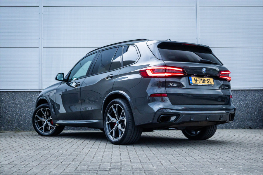 BMW X5 xDrive45e M-Sport Dravitgrau Skylounge / Bowers & Wilkins / Achteras sturing / Individual / Alcantara Hemel /