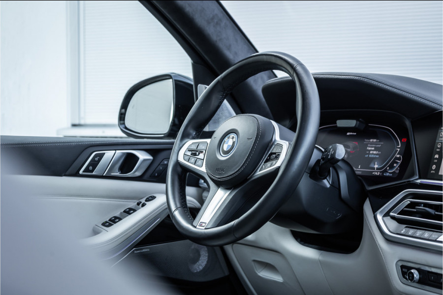 BMW X5 xDrive45e M-Sport Dravitgrau Skylounge / Bowers & Wilkins / Achteras sturing / Individual / Alcantara Hemel /