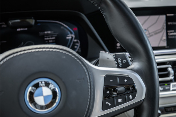 BMW X5 xDrive45e M-Sport Dravitgrau Skylounge / Bowers & Wilkins / Achteras sturing / Individual / Alcantara Hemel /