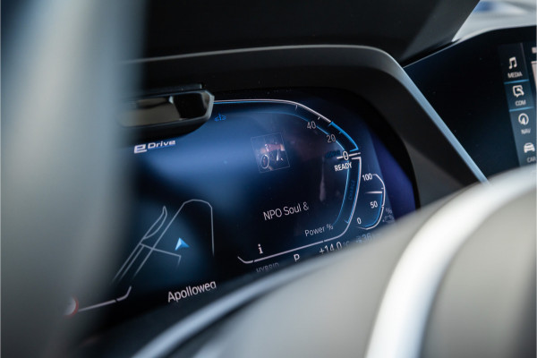 BMW X5 xDrive45e M-Sport Dravitgrau Skylounge / Bowers & Wilkins / Achteras sturing / Individual / Alcantara Hemel /