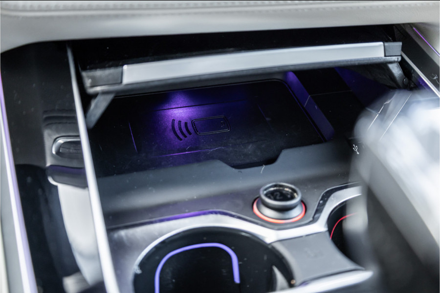 BMW X5 xDrive45e M-Sport Dravitgrau Skylounge / Bowers & Wilkins / Achteras sturing / Individual / Alcantara Hemel /