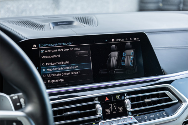 BMW X5 xDrive45e M-Sport Dravitgrau Skylounge / Bowers & Wilkins / Achteras sturing / Individual / Alcantara Hemel /