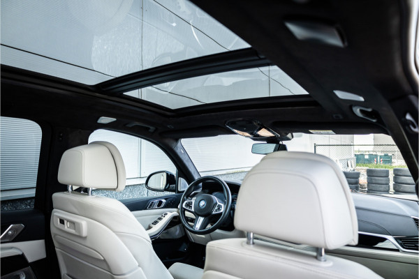 BMW X5 xDrive45e M-Sport Dravitgrau Skylounge / Bowers & Wilkins / Achteras sturing / Individual / Alcantara Hemel /