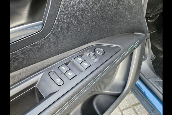 Peugeot 3008 1.6 HYbrid 225 Allure Carplay! Plug-In! Camera! Navigatie! Mooie/Nette Auto!
