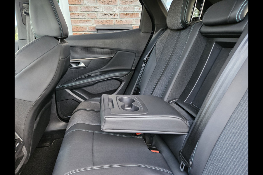 Peugeot 3008 1.6 HYbrid 225 Allure Carplay! Plug-In! Camera! Navigatie! Mooie/Nette Auto!