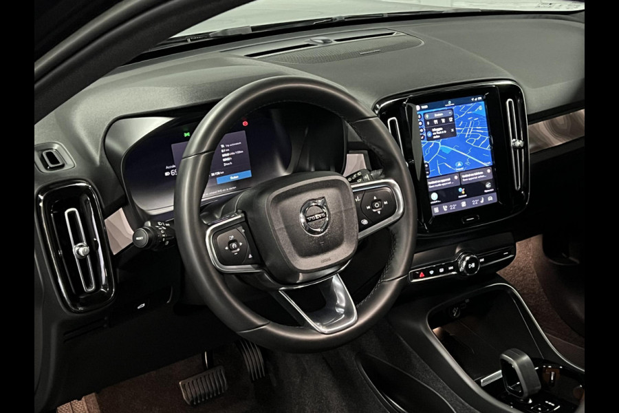 Volvo XC40 Ultimate Dark Open dak | Adapt. cruise | 360 camera | Stuur-/stoelverwarming | Harman/Kardon | Memory | Carplay