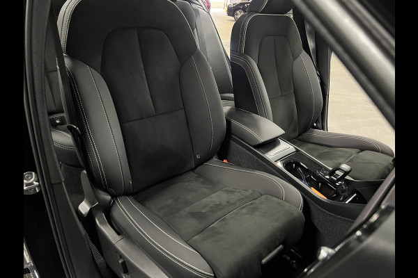 Volvo XC40 Ultimate Dark Open dak | Adapt. cruise | 360 camera | Stuur-/stoelverwarming | Harman/Kardon | Memory | Carplay