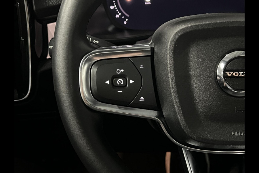 Volvo XC40 Ultimate Dark Open dak | Adapt. cruise | 360 camera | Stuur-/stoelverwarming | Harman/Kardon | Memory | Carplay