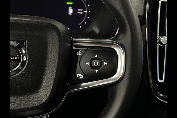 Volvo XC40 Ultimate Dark Open dak | Adapt. cruise | 360 camera | Stuur-/stoelverwarming | Harman/Kardon | Memory | Carplay