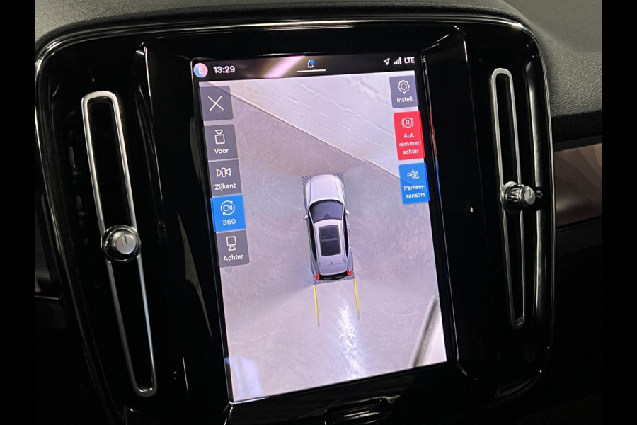Volvo XC40 Ultimate Dark Open dak | Adapt. cruise | 360 camera | Stuur-/stoelverwarming | Harman/Kardon | Memory | Carplay