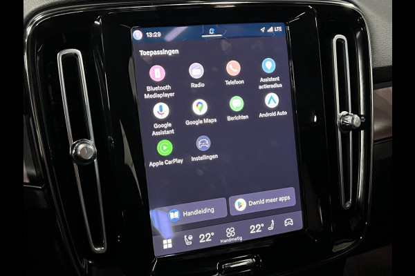 Volvo XC40 Ultimate Dark Open dak | Adapt. cruise | 360 camera | Stuur-/stoelverwarming | Harman/Kardon | Memory | Carplay
