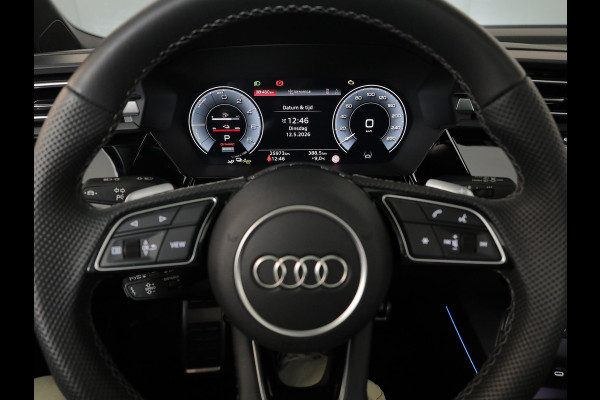 Audi A3 Sportback 45 TFSI e S edition Competition 272 pk S-tronic | Verlengde garantie | Navigatie | Panoramadak | Parkeersensoren (Park assist) | Achteruitrijcamera | S-Line |